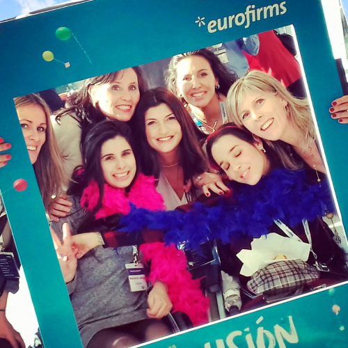 Mil razones para acudir al trabajo feliz