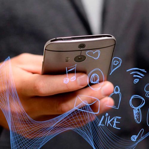 ¿Es nocivo el uso del móvil en la empresa o solo hablamos de un cambio en la comunicación?